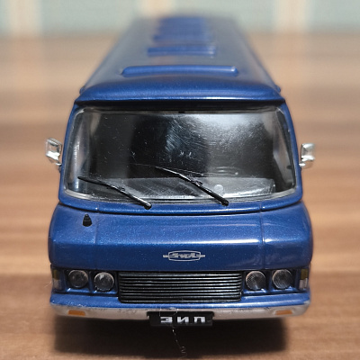 ZIL-118K Yunost, 1:43