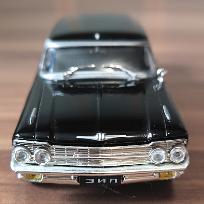 ZIL-113G, 1:43