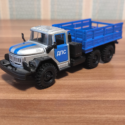 ZIL-131, police