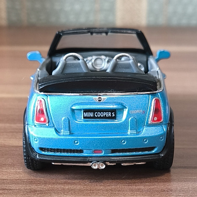 Mini Coopper S, 1:28
