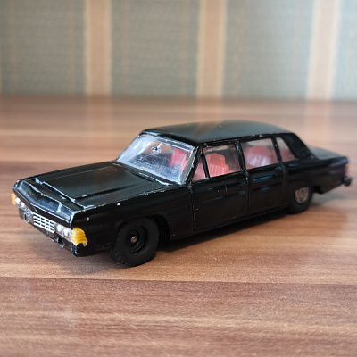 GAZ-14 Chayka, 1:43