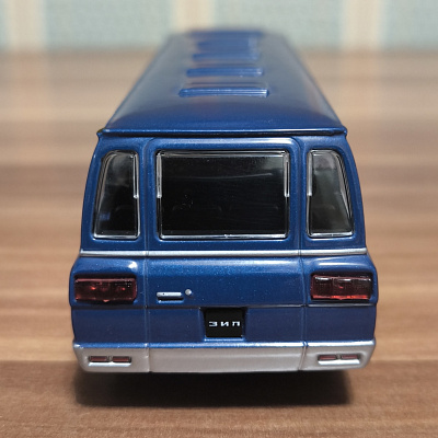 ZIL-118K Yunost, 1:43