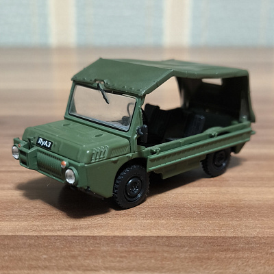 ЛуАЗ-967, 1:43