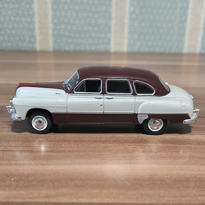 GAZ-12 ZIM, 1:43