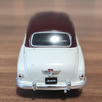 GAZ-12 ZIM, 1:43