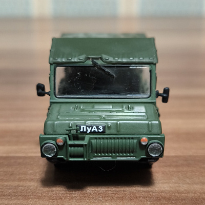 ЛуАЗ-967, 1:43